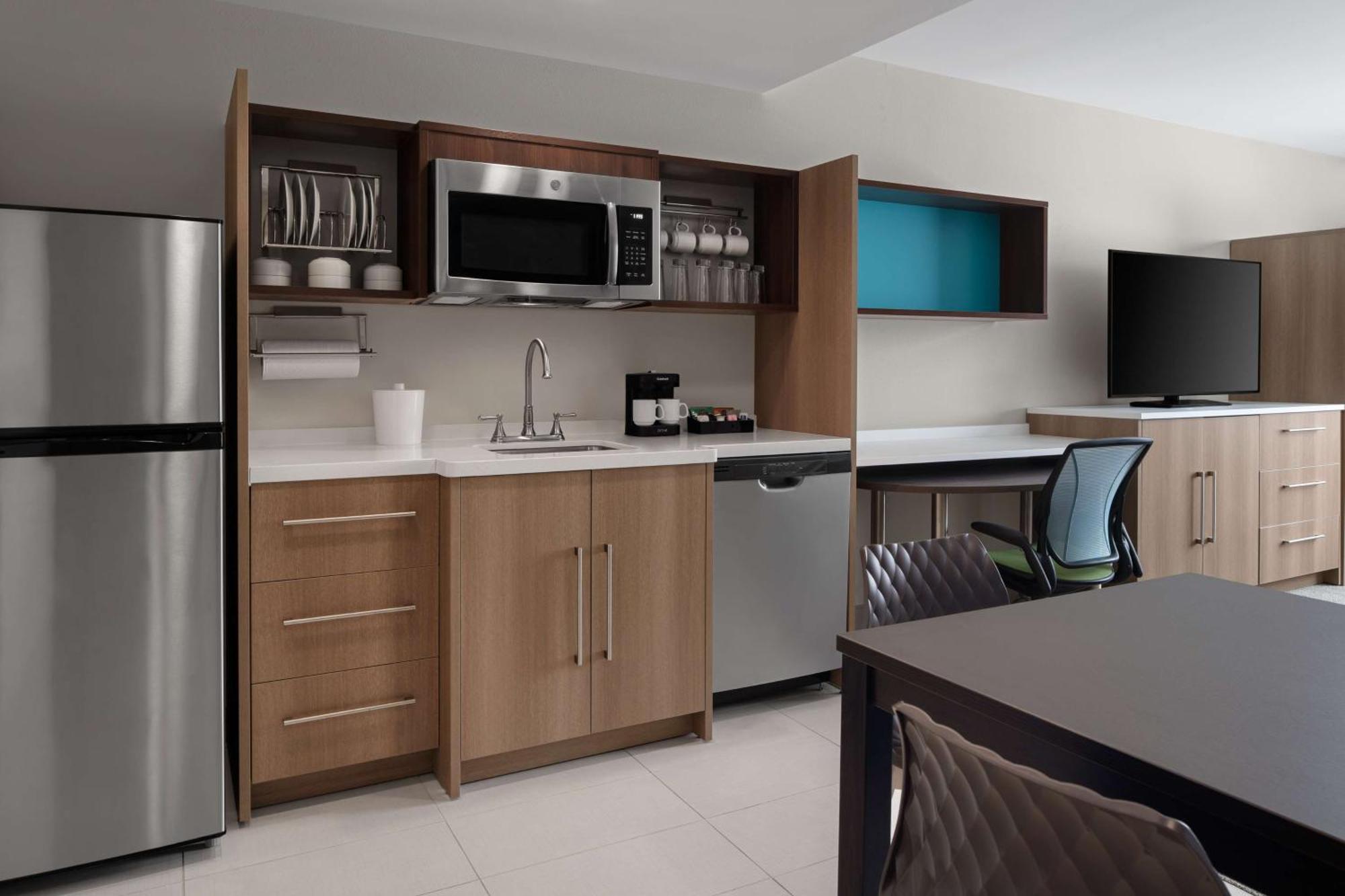 Home2 Suites By Hilton Des Moines At Drake University Kültér fotó