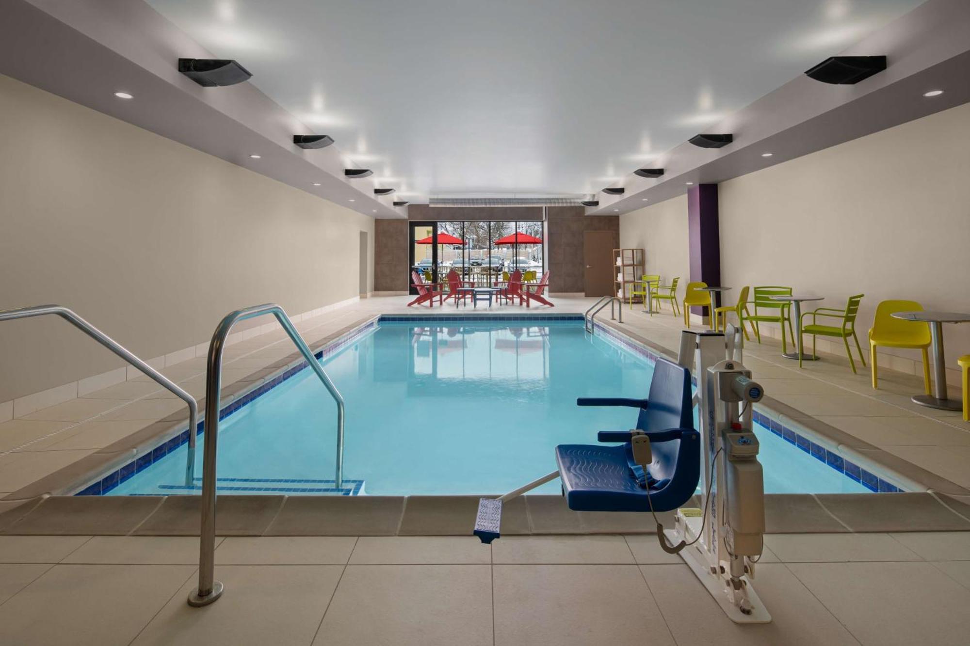 Home2 Suites By Hilton Des Moines At Drake University Kültér fotó