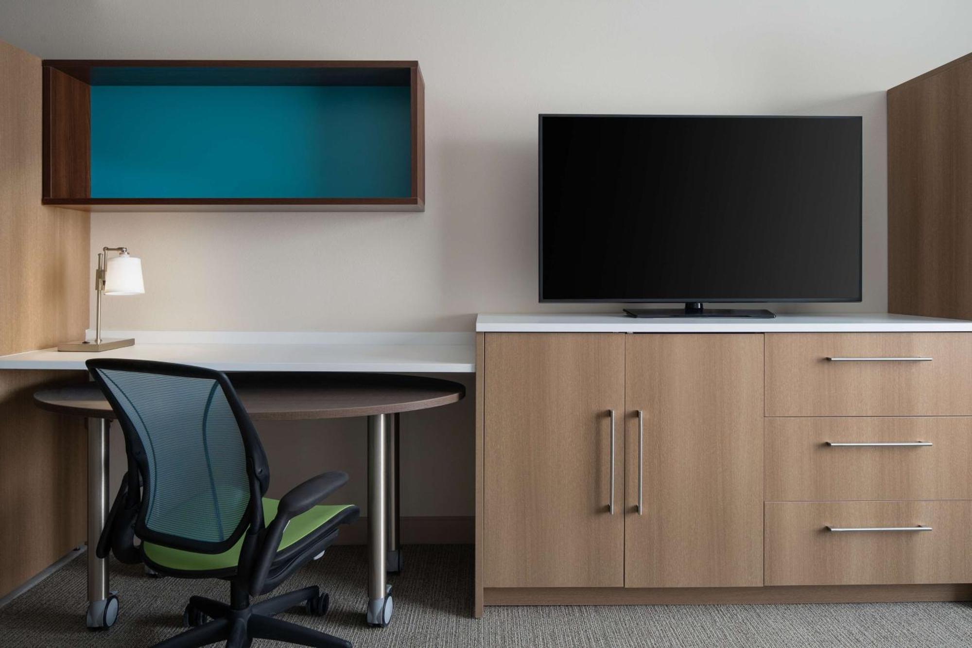 Home2 Suites By Hilton Des Moines At Drake University Kültér fotó